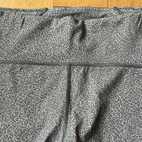 Lululemon 7/8 Leggings - Picture 2 of 7